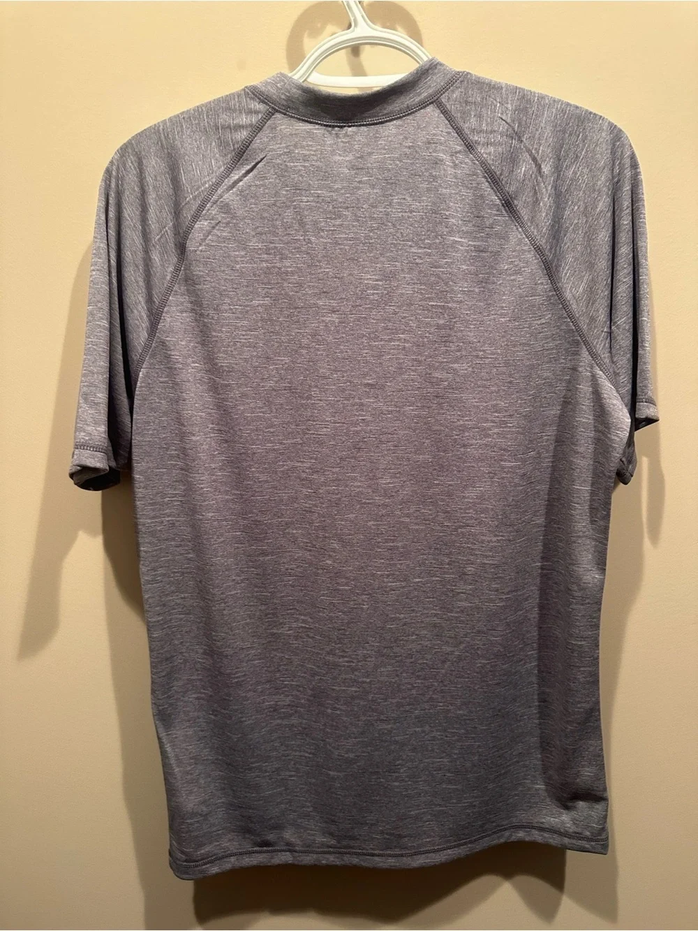 Nike Men’s Gray Dri-Fit short sleeve shirt